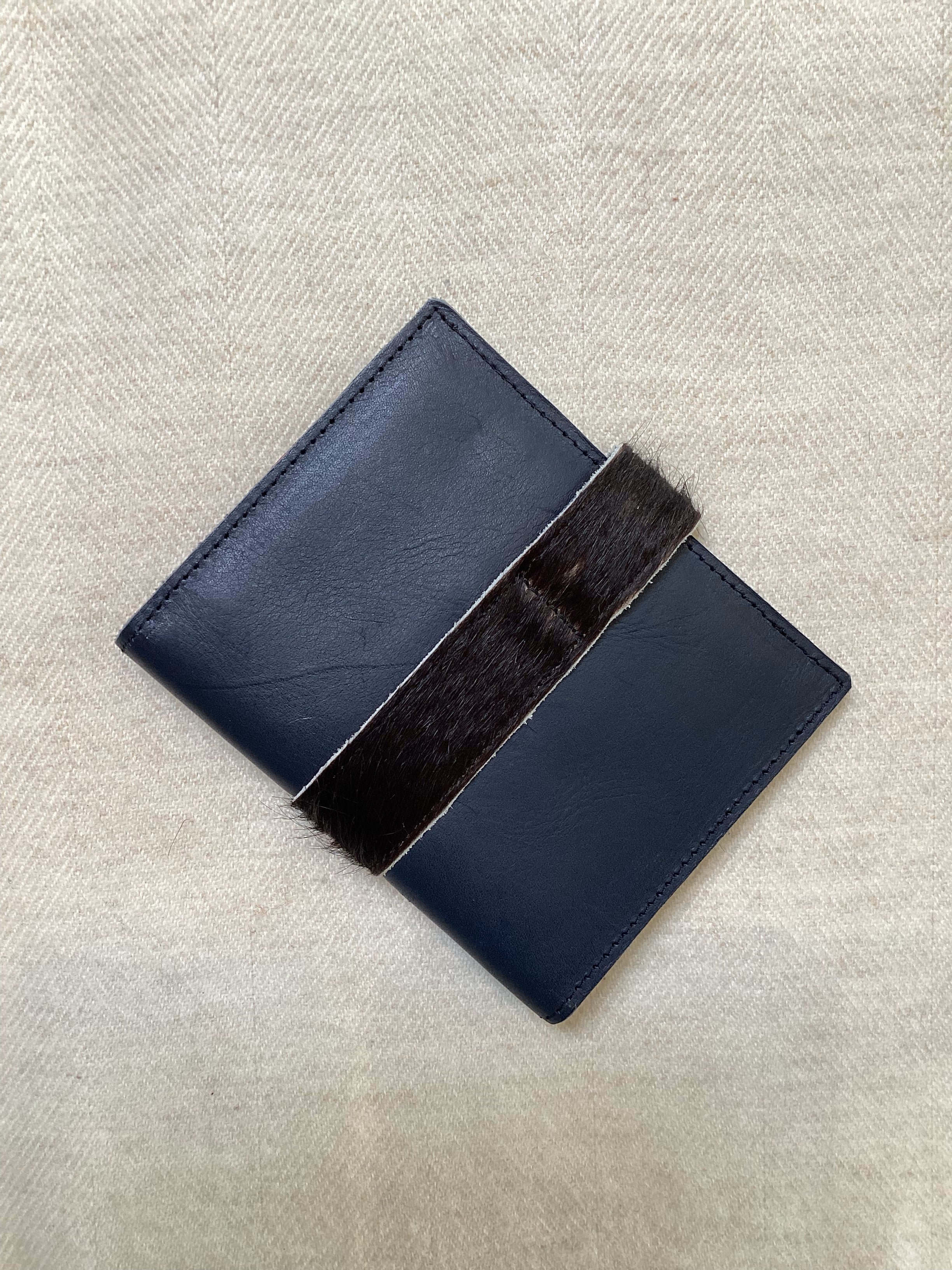 COWHIDE WALLET WITH SNAP CLOSURE