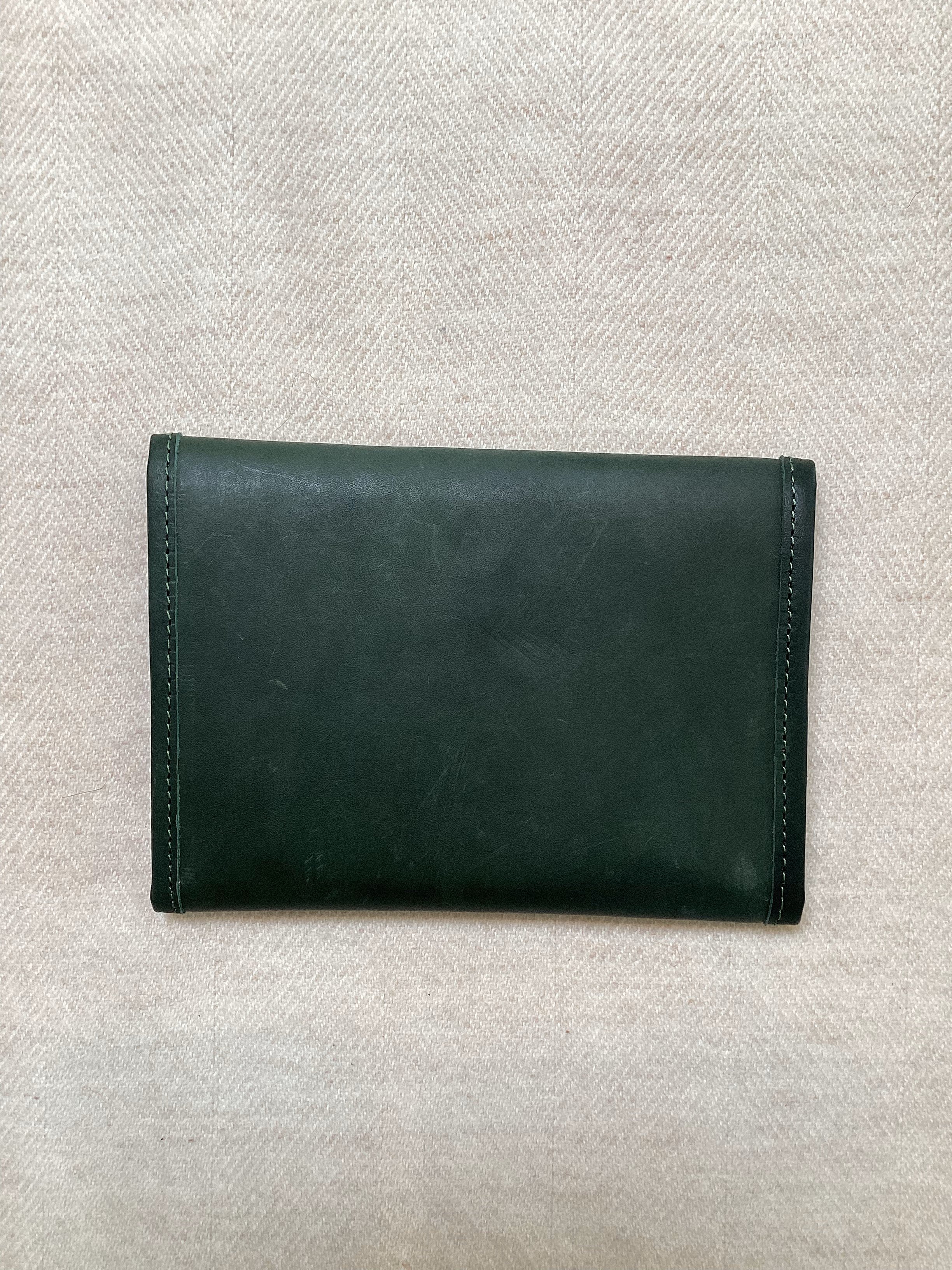 ENVELOPE WALLET WITH SNAP CLOSURE