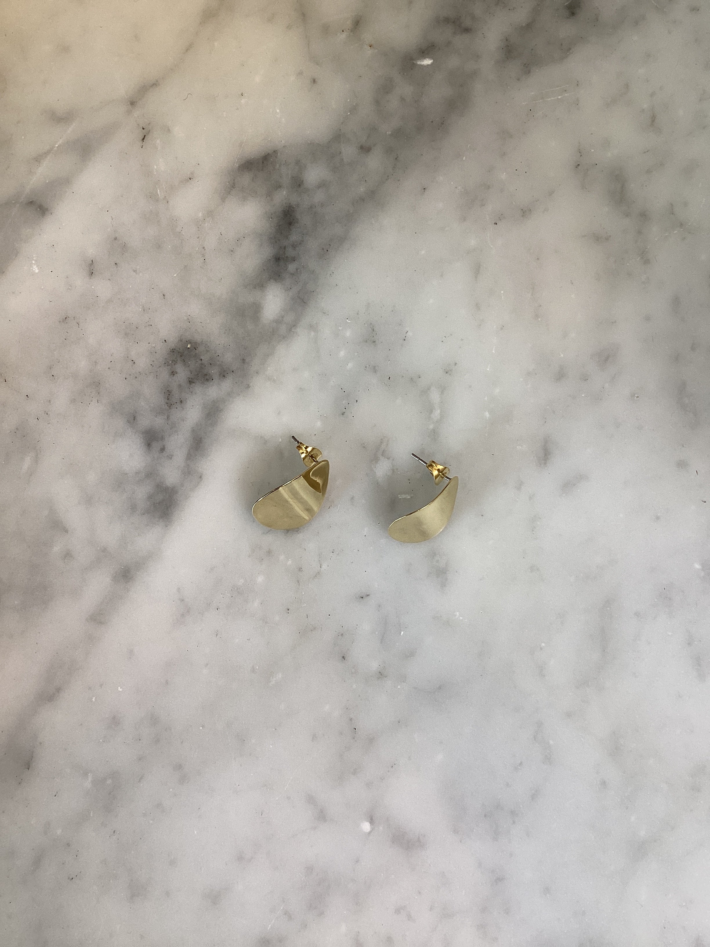 TEARDROP EARRINGS