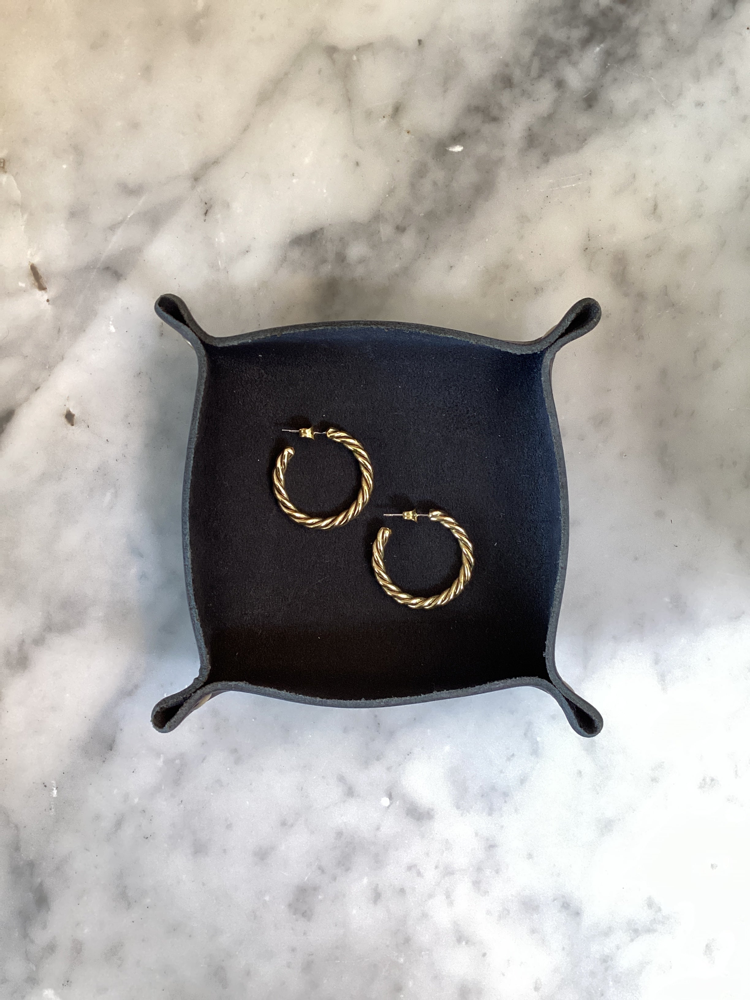 TWISTED HOOP EARRINGS