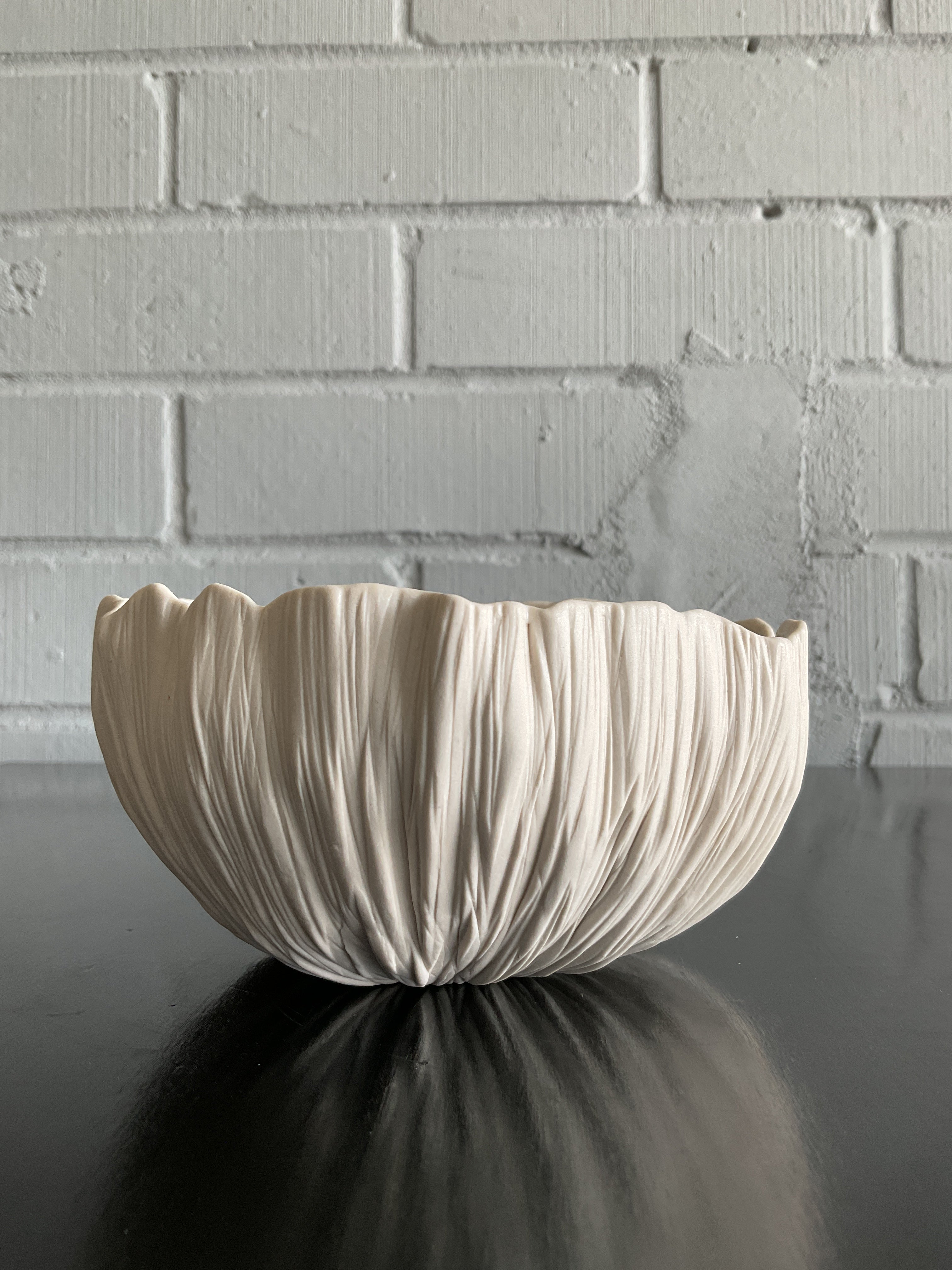 PORCELAIN PINCH POT BOWL
