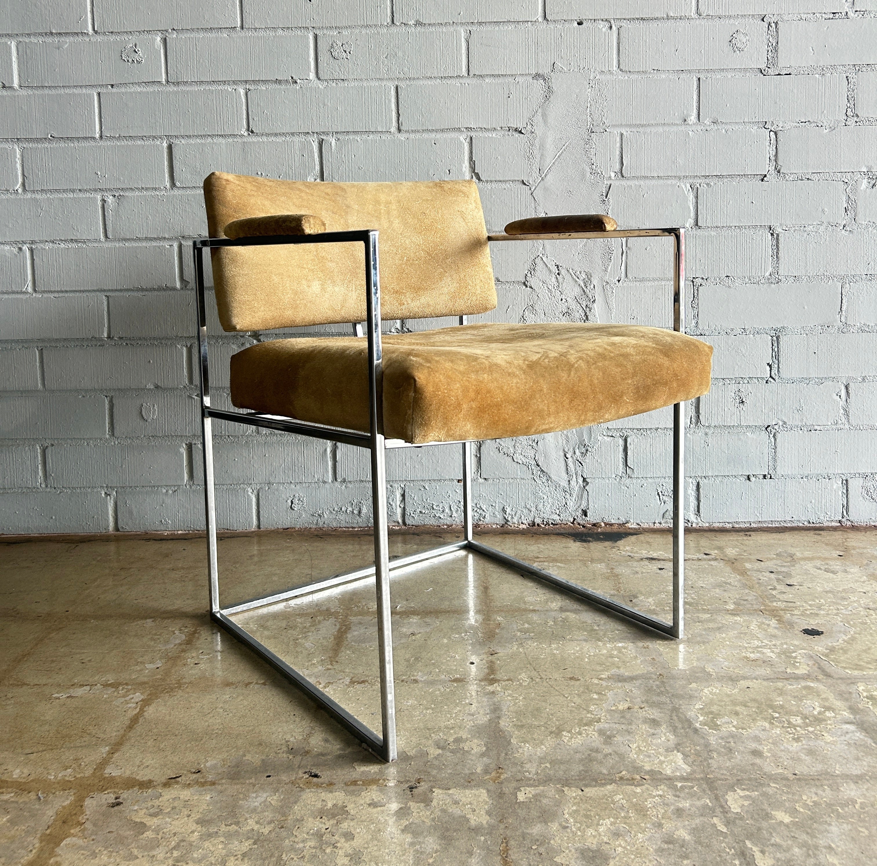 VINTAGE CHROME CHAIR