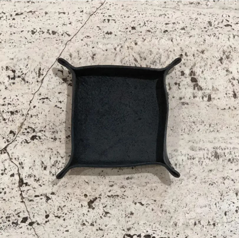 LEATHER VALET TRAY