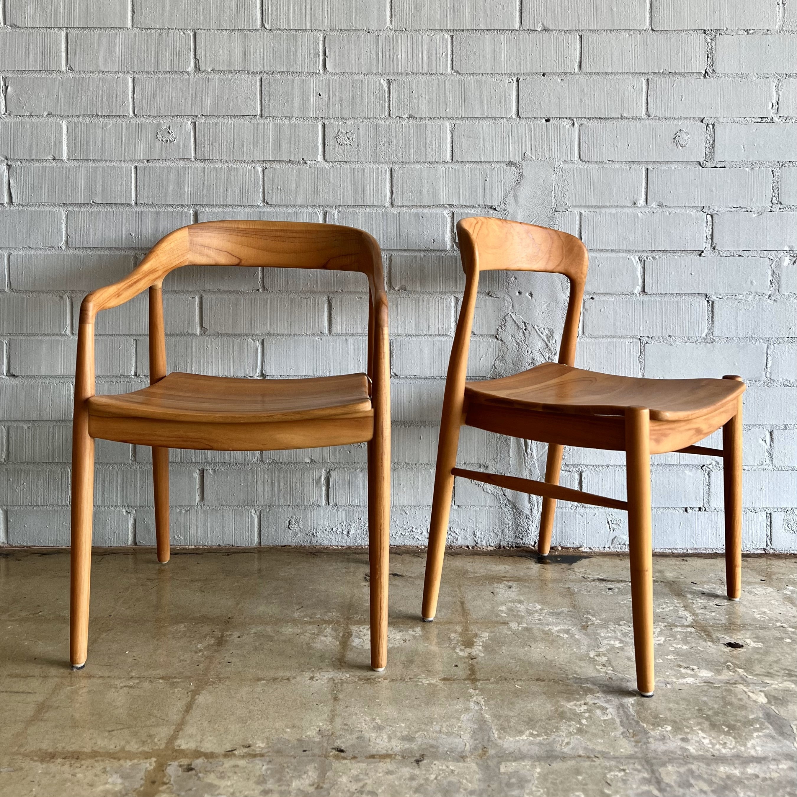 THEODORE ARMCHAIR