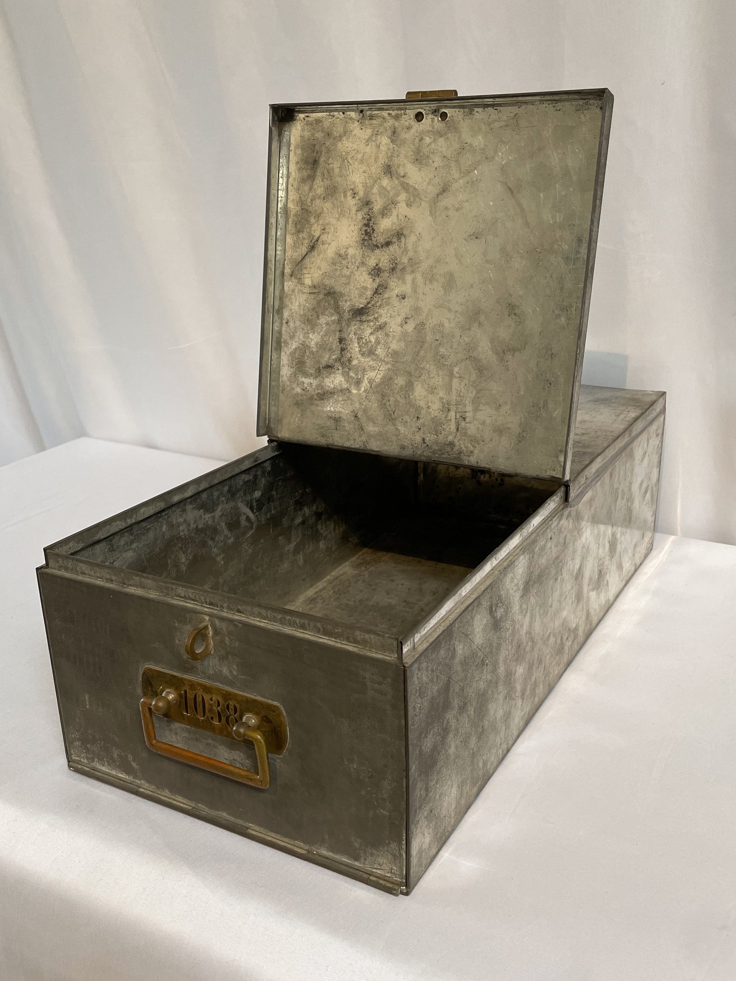 VINTAGE BANKER BOX