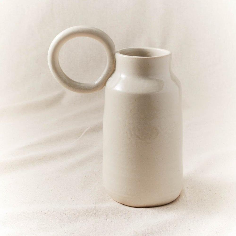 OLIVIA ROUND HANDLE PITCHER