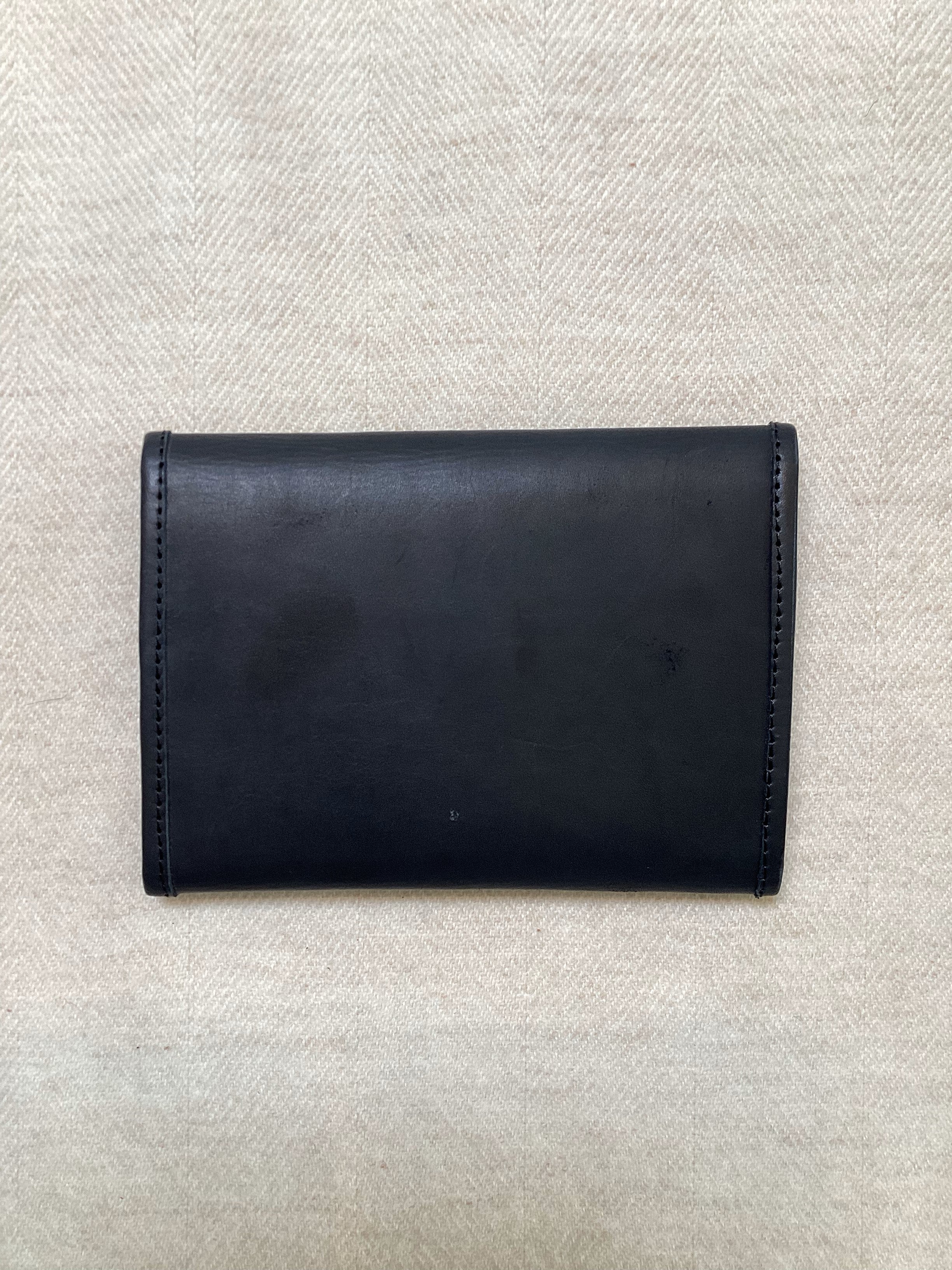 ENVELOPE WALLET WITH SNAP CLOSURE