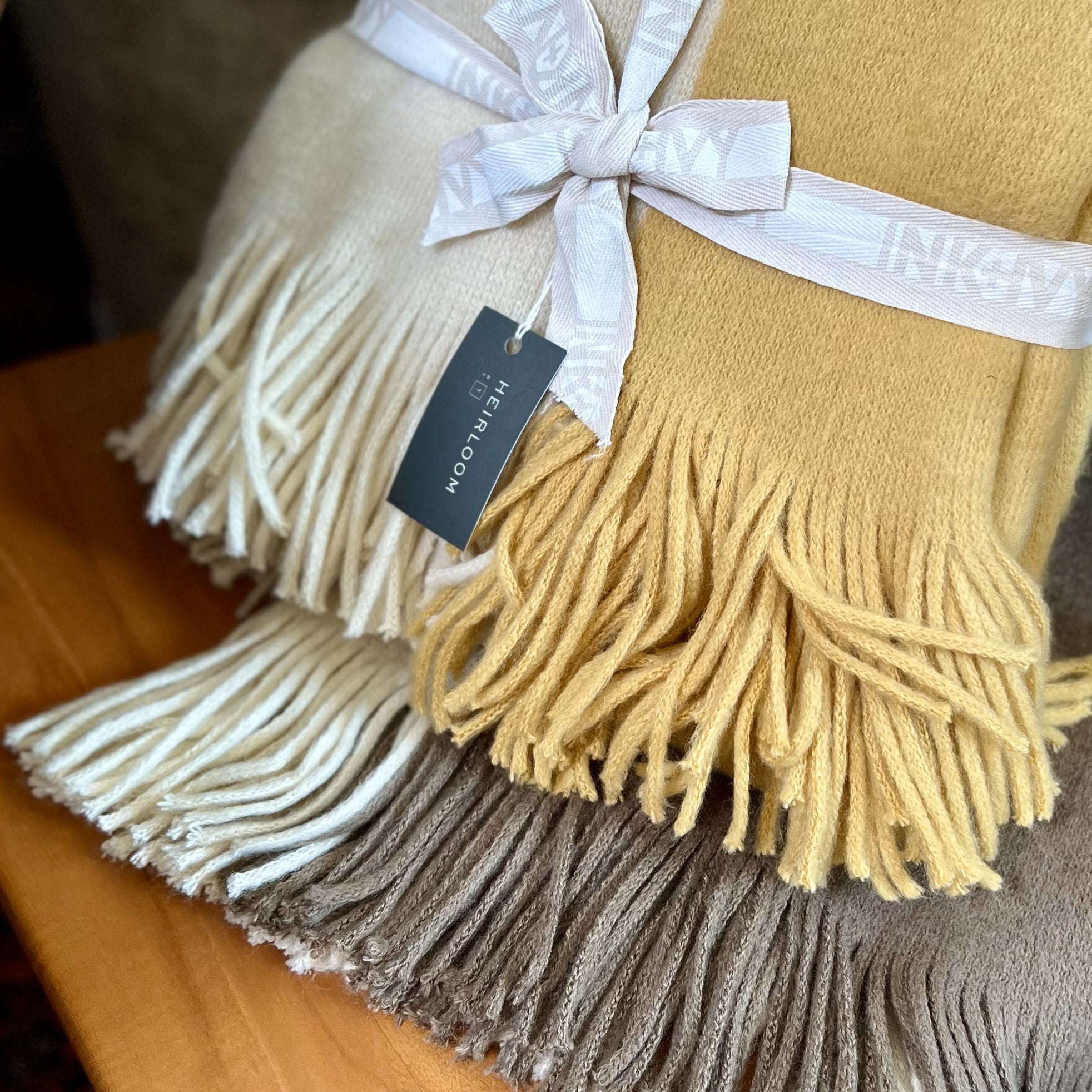 COLORBLOCK FRINGE THROW