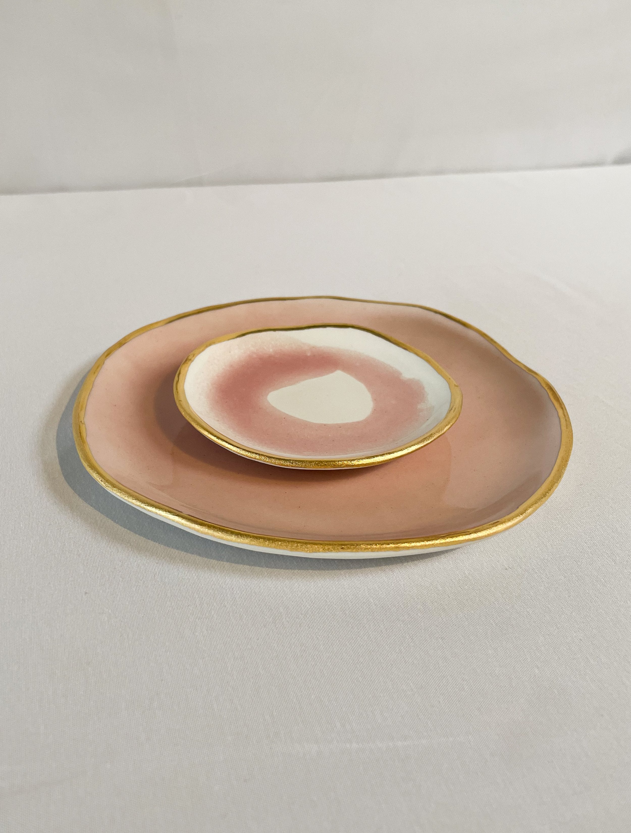 GOLD RIMMED ROSE PLATE