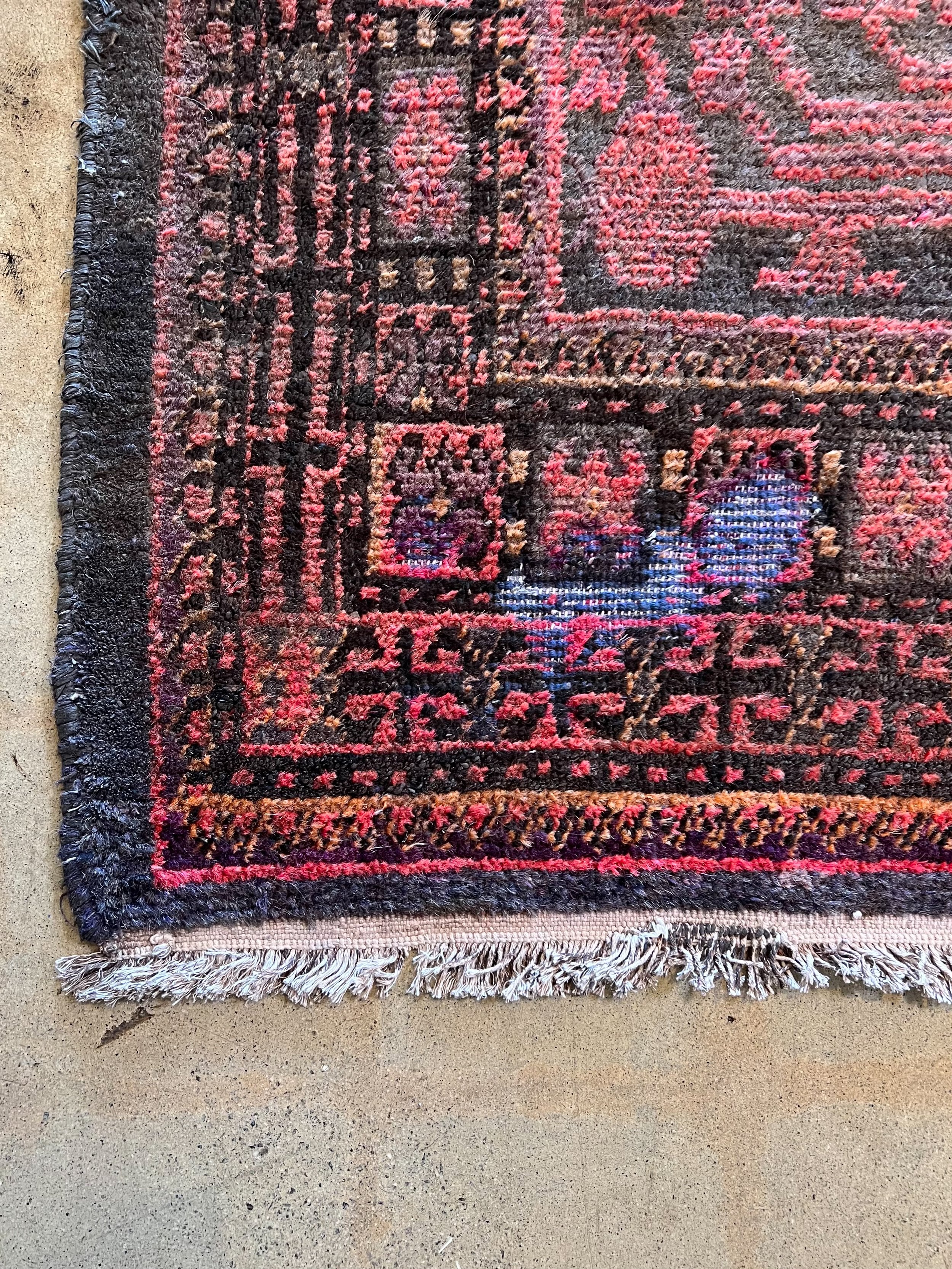 VINTAGE KHOTAN RUG I